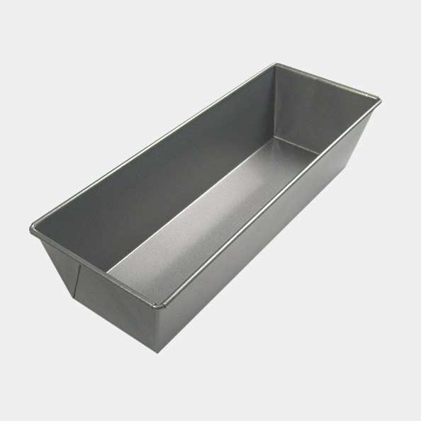 Cake mould with folded edges